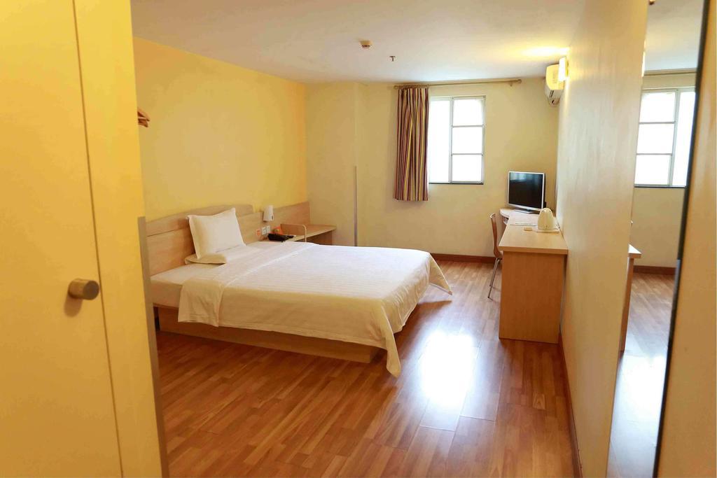 7Days Inn Shanghai Songjiang District Camera foto